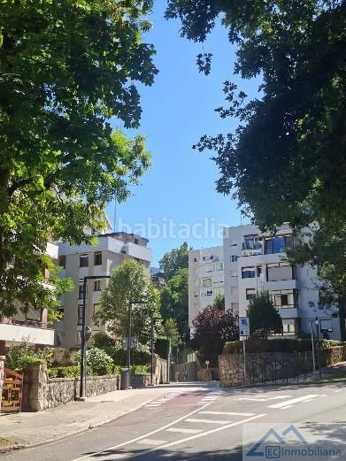 Foto fc27ec57-d9f2-48cf-b4f2-6f87766fc741. Flat with heating in El Sardinero Santander