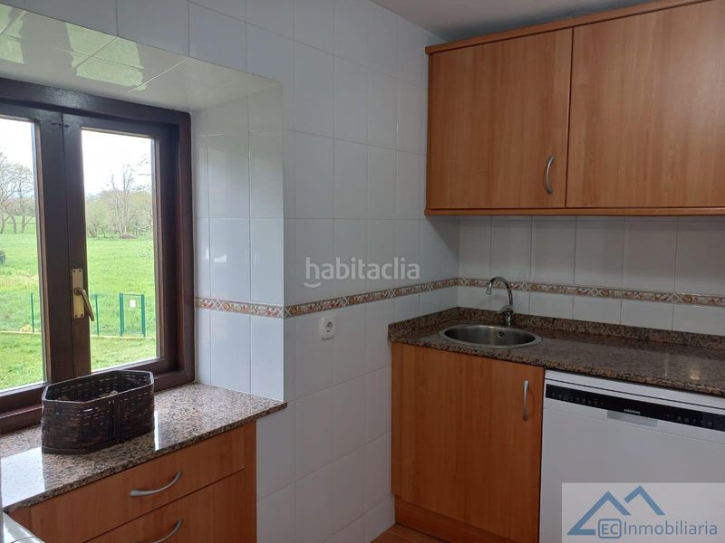 Foto a8ba7a7a-48db-49d4-aa05-1a09469795c5. Casa adossada a Riotuerto