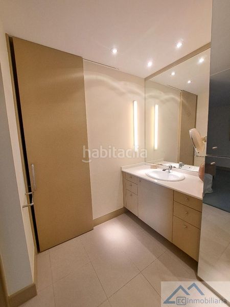 Foto c50f5781-4d50-48a3-9969-1fd3832ecb14. Rent flat with heating parking in El Sardinero Santander