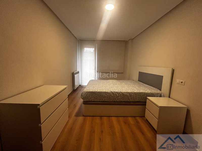 Foto 18c39fda-ac31-4f91-a9a2-0b098086522d. Rent flat with heating in Cuatro Caminos Santander