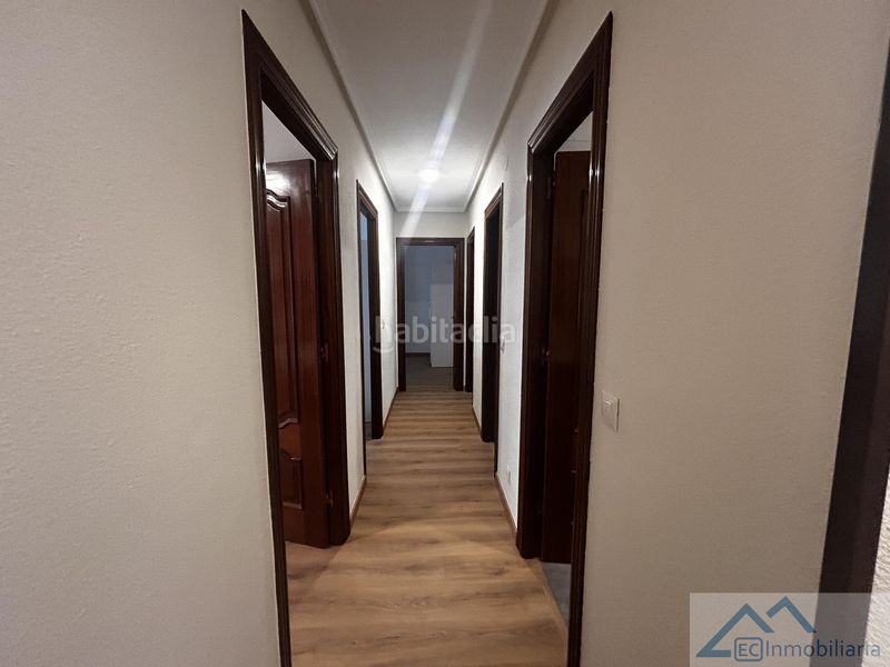 Foto cca24418-35df-4f1b-a32f-fd5b11c9ba38. Rent flat with heating in Cuatro Caminos Santander
