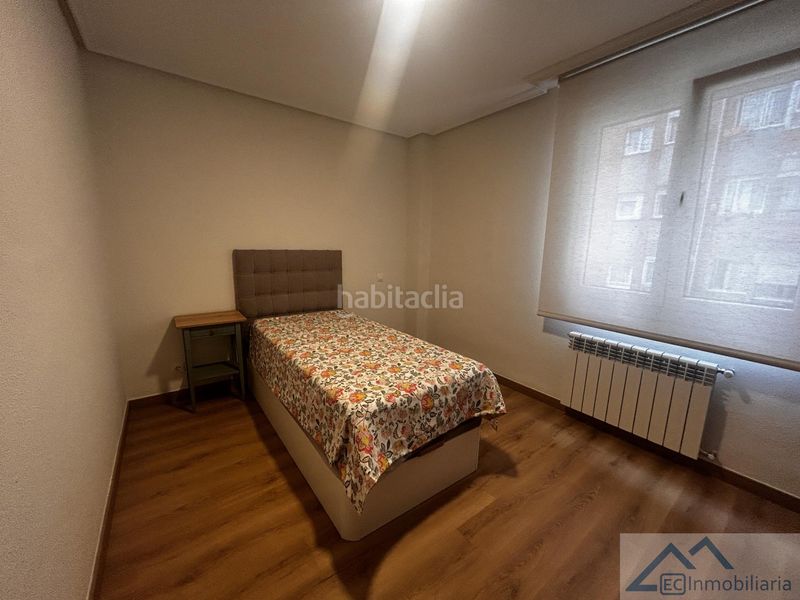 Foto d4112b22-d4a4-4c3d-b561-693f8016fd2e. Rent flat with heating in Cuatro Caminos Santander