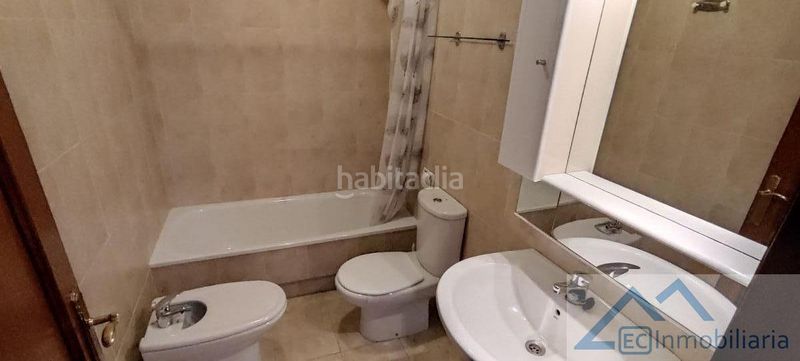 Foto 1ce9e1a6-c7e6-43b2-a8ad-714a98d51d53. Lloguer apartament amb calefacció aparcament a Los Castros Santander