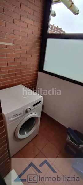 Foto d036d0ec-44da-41ff-8c96-c284f1b13470. Lloguer apartament amb calefacció aparcament a Los Castros Santander