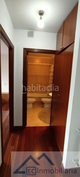 Foto 07cac4b8-cdc7-4f26-b44b-36a88c5147ea. Location appartement avec chauffage parking dans Los Castros Santander