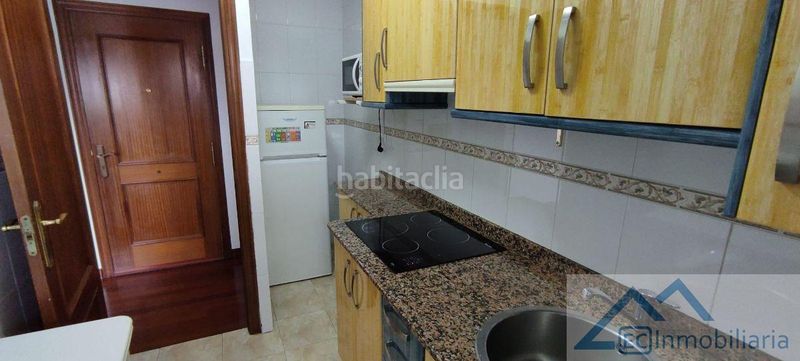 Foto 7b2e9251-d987-4214-af2b-71f2520d221c. Location appartement avec chauffage parking dans Los Castros Santander