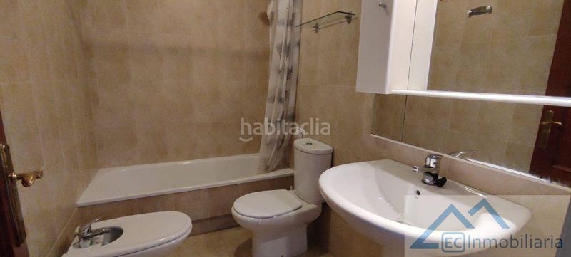 Foto 7b4efe74-b8b5-432c-a2f8-2a2f2197a7d7. Location appartement avec chauffage parking dans Los Castros Santander