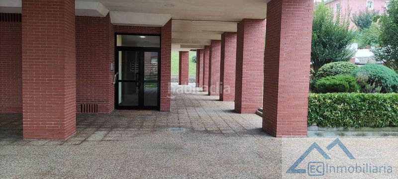 Foto f95f8e24-26c4-490a-a81f-25e97414a600. Location appartement avec chauffage parking dans Los Castros Santander