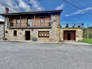 Casa adossada  Santa cruz - calle la estaci�n. Casa de piedra adosada en esquina con 716m2 de parcelasta. cruz