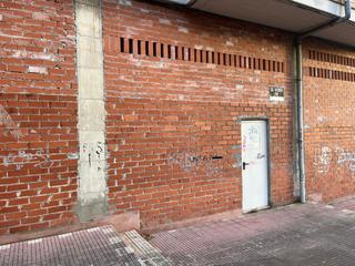 Locale commerciale in C/industria 8. Inmobiliaria val de cella te presenta este local en el que hacer