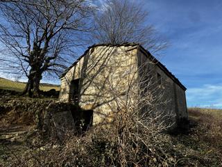 Casa a San roque de riomiera - el ahorcado. Cabaña pasiega para reformar en san roque de riomiera