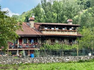 Casa adossada a Bárcena de carriedo - bo barcena 65. Casa de piedra en bárcena de villacarriedo
