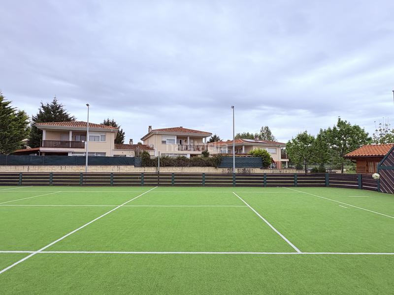 Foto a05c670f-2c93-49fd-8813-3a8bde93c069. Maison dans villaverde de pontones - bº trapa 67 dans Ribamontán al Monte