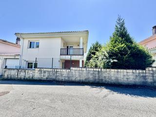 Casa aparellada a Villaverde de pontones - bº trapa 66. Chalet pareado en venta en villaverde de pontones