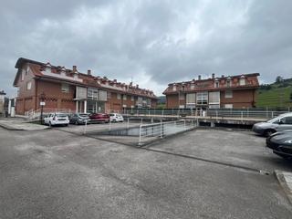 Appartement à Pomaluengo - urbanización la torre 136. Pomaluengocastañeda 2 hab 2 baños garaje trastero