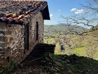 Casa  Rubalcaba - rubalcaba. Espectacular finca con dos cabañas en lierganes