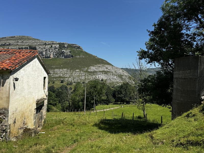 Foto 573a1311-38db-4aa4-bf9f-016a62a0a699. Haus in matienzo - bº la vega in Miera