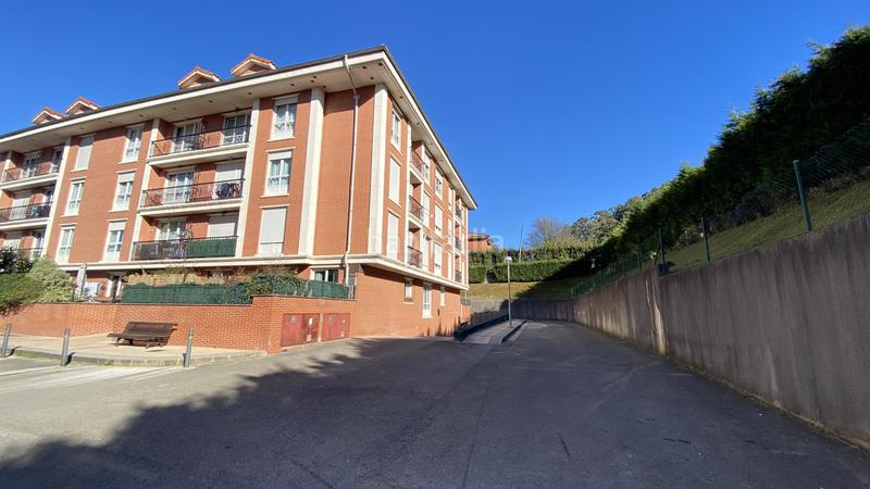 Foto a97cb6b6-3e26-4c8f-9478-574a36624df7. Miete autoparkplatz in Entrambasaguas