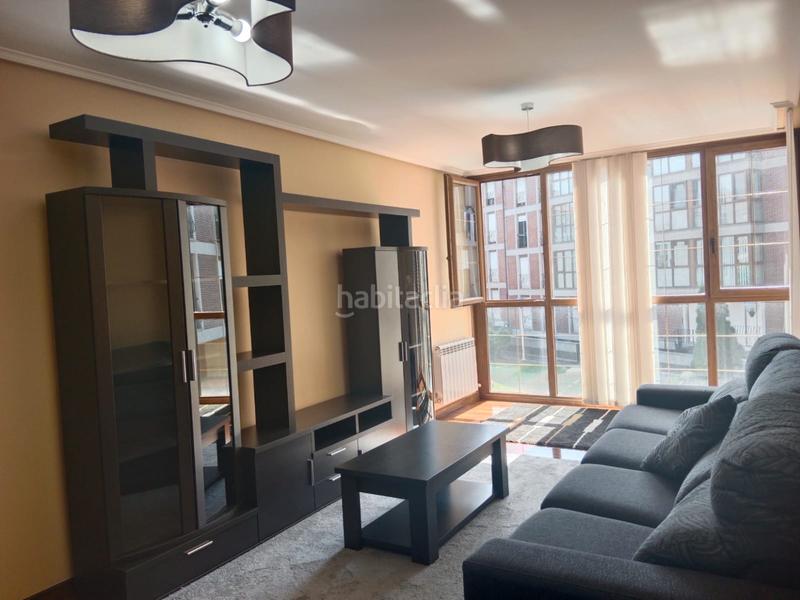 Foto 7fb005be-cc20-4de6-af13-f4cd08c69882. Rent flat with heating parking pool in Voto