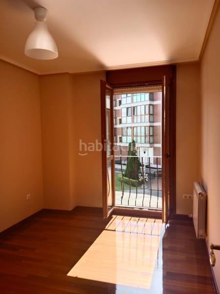Foto faf4c9c9-b224-47d3-960a-78bdba3fd63d. Rent flat with heating parking pool in Voto