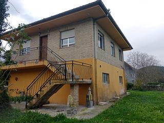 Haus in Hazas de cesto - bº toca 25. Casa independiente con 689m2 de parcela en hazas de cesto, canta