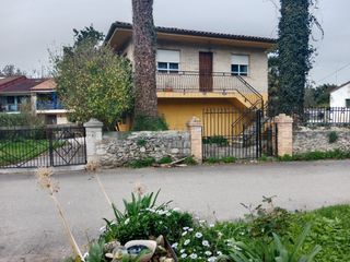 Casa en Hazas de cesto - b� toca 25. Casa independiente con 689m2 de parcela en hazas de cesto, canta