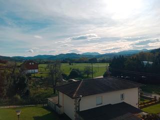 Miete Etagenwohnung  Hoznayo - la sierra. Hoznayo  alquiler fijo piso de 3 habitaciones y 2 baños