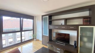 Etagenwohnung in Los corrales de buelna - calle la paz 7. Los corrales de buelna  última planta 3 hab 2 baños