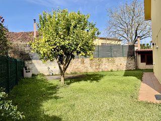 Casa aparellada en Sobarzo - calle rotizas 6. Chalet en venta en sobarzo