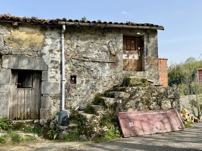 Foto 178db258-0220-48b2-87e0-81adab7e7da1. Casa a cantolla la - bo la cantolla 40 a Miera