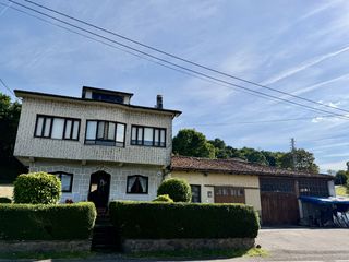 Casa in Bº bucarrero 71. Casa independiente en pamanes