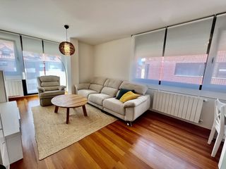 Rent Flat  Solares - avenida oviedo. Piso en alquiler en solares