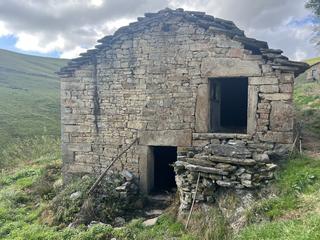 Casa a Miera - miera. Cabaña para reformar en miera, pozos de noja