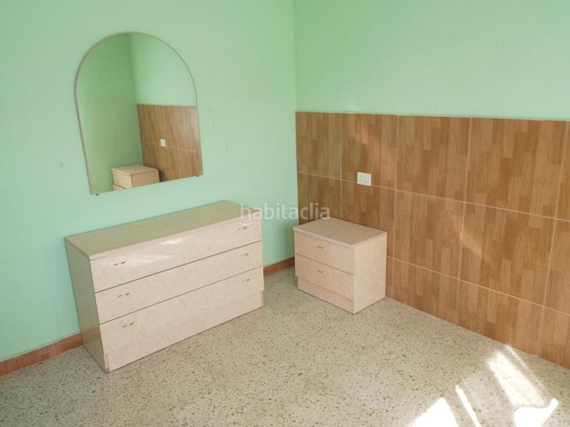 Foto cee83c19-5e27-4c09-a4c5-ed0db8602b7a. Casa adosada en Buñuel