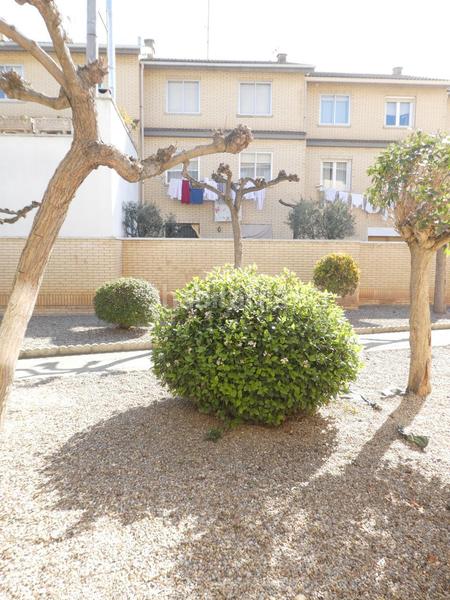 Foto e7b6c21e-b259-477f-a1f4-9c45dd99b03f. Casa adosada en Buñuel