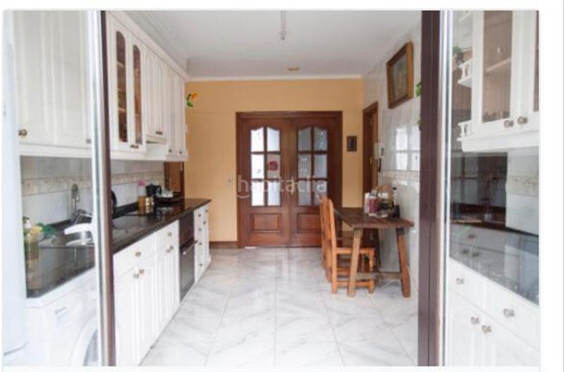 Foto dd281eed-8ead-484f-82e0-4eb90fc28363. Casa pareada en Igeldo Donostia - San Sebastián