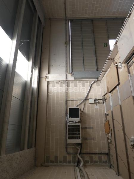 Foto fbcffff2-7f9c-4828-b62f-5735dbf44a17. Bâtiment à usage industriel dans Centro Tudela