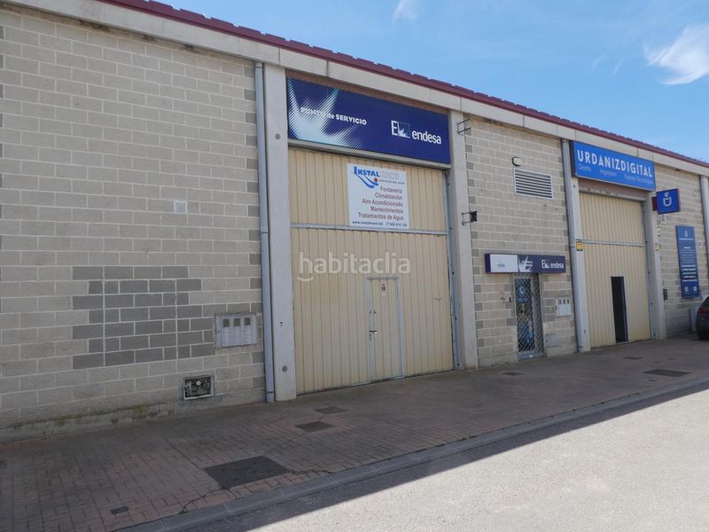 Foto f3c43705-c669-46f2-a556-0d84e7b219a0. Nave industrial en Centro Tudela