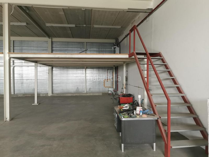 Foto 50f94425-fcfb-4063-82fa-fb43f13a40df. Nave industrial en Valtierra