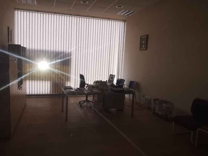 Foto 930c34d0-1707-4e26-acbf-c5ee654b3539. Nave industrial en Valtierra