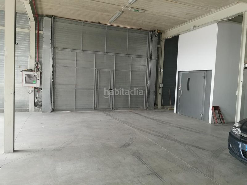 Foto aa611906-37a8-4f92-ab47-fbbdbeaeddeb. Nave industrial en Valtierra