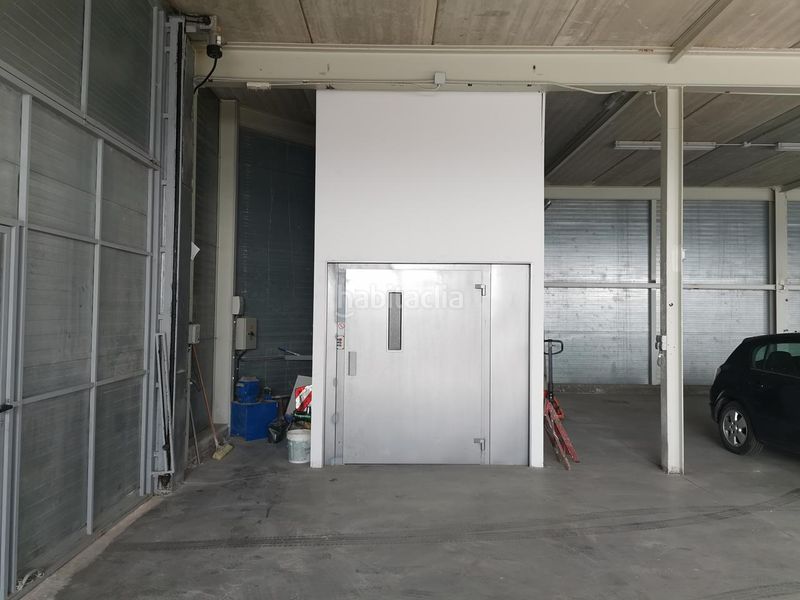 Foto b6abd5a0-4c69-4d28-b062-5fab22d3e31f. Nave industrial en Valtierra