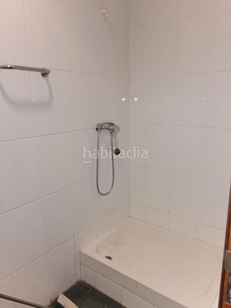 Foto d5419aa5-68a5-49b6-86d4-350e915d343d. Nave industrial en Valtierra