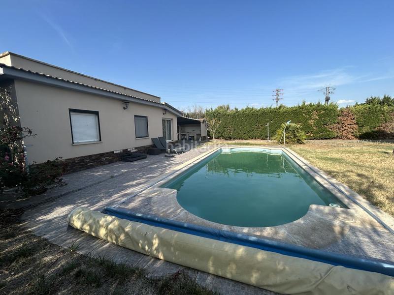Foto c06692d0-0c3c-40f9-8ea5-7d3e3c8d1be6. Masia amb piscina a Corella