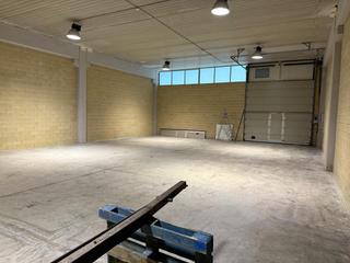 Nau industrial  Letxumborro hiribidea. Nave industrialcomercial en irun