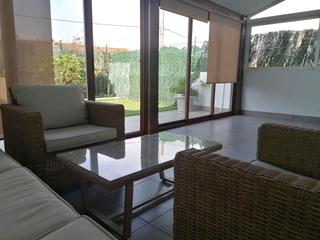 Casa  Rue de maillarenea. Se vende chalet adosado en rue de behobie urrugne con  garaje y