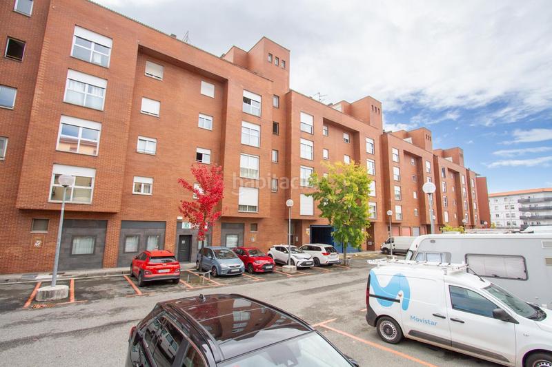 Foto 4b7c8daf-05f5-4c35-8a4b-6f4f05f6ac22. Flat with heating parking in Rochapea Pamplona / Iruña