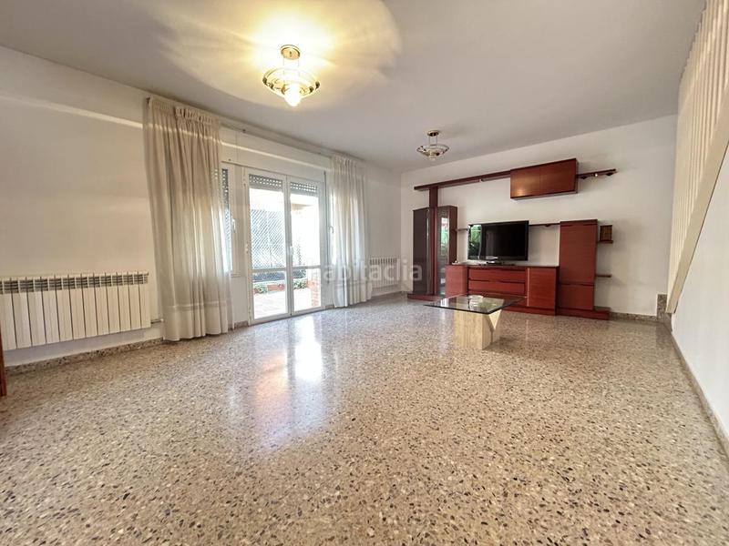 Foto 57a96228-3454-492b-8a38-98fb91936e32. Haus mit heizung parking in Castejón