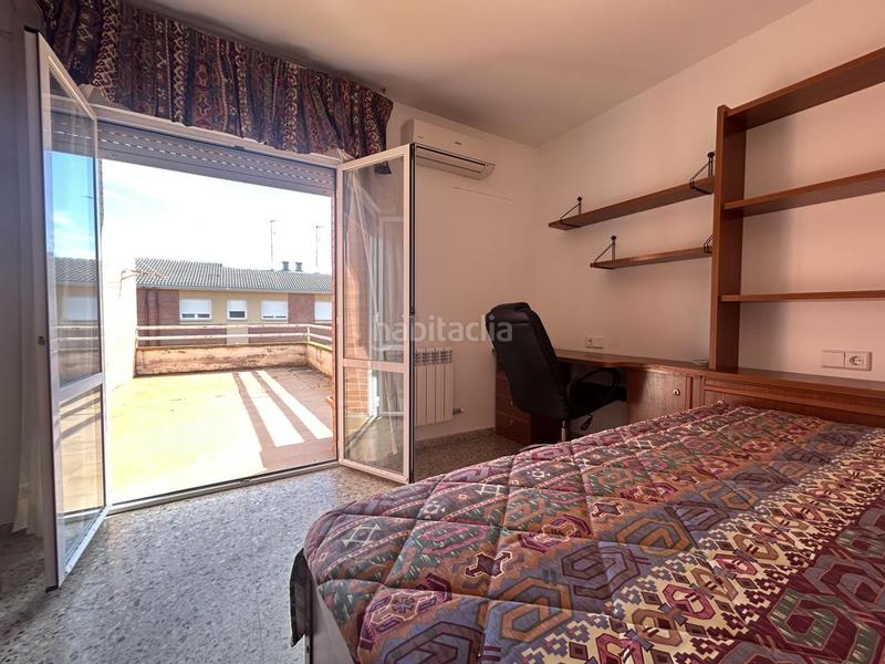 Foto 6d631e3c-01d5-4444-bf30-b3244106b338. Haus mit heizung parking in Castejón