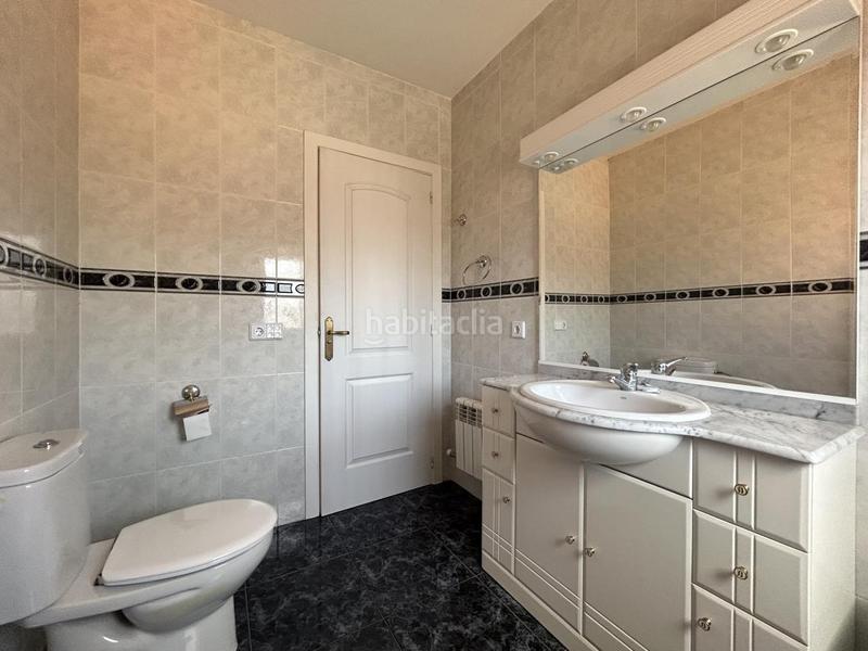 Foto 7bd84145-6393-4d07-944d-33e25bb9808c. Haus mit heizung parking in Castejón